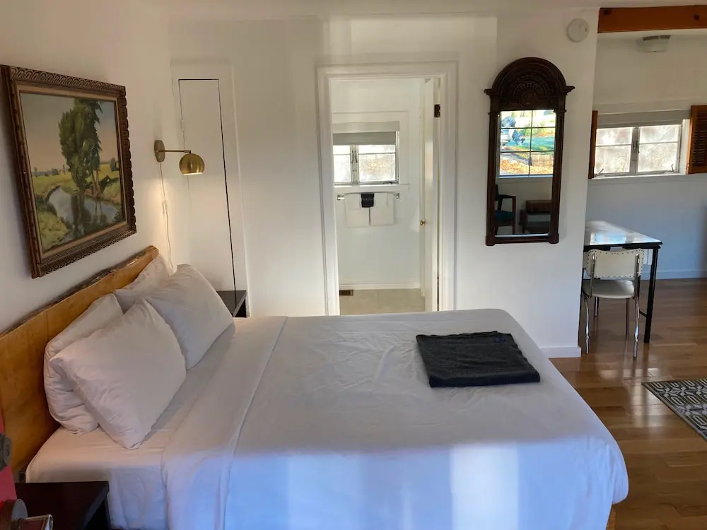 Double Cottage (full double bed)