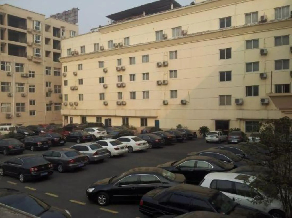 Wuhu Business Hotel