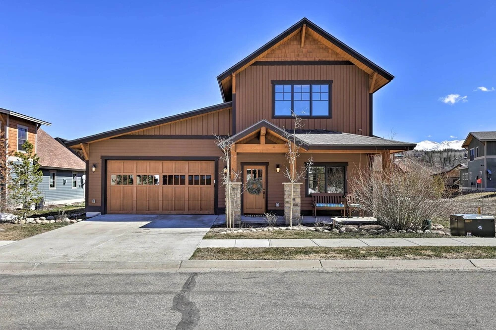 Mtn-view Fraser Home w/ Hot Tub - Near Skiing!