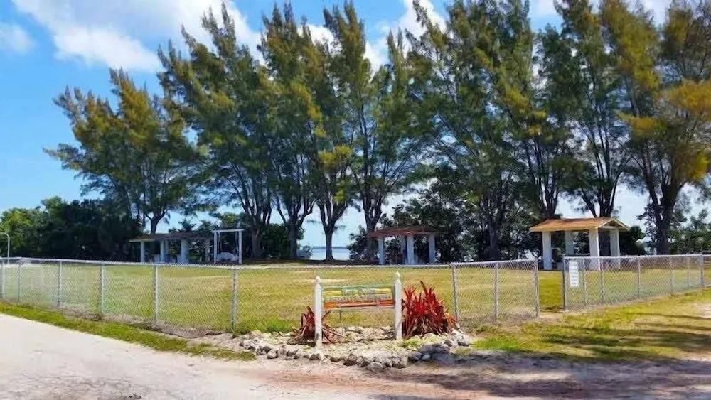 2404 Ave B Cottage #54634 2 Bedrooms 2 Bathrooms Cottage