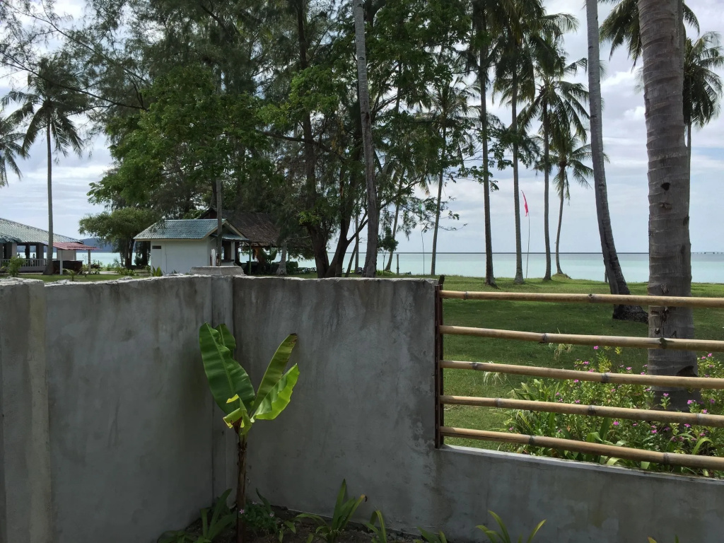 Beach & Waterfront
