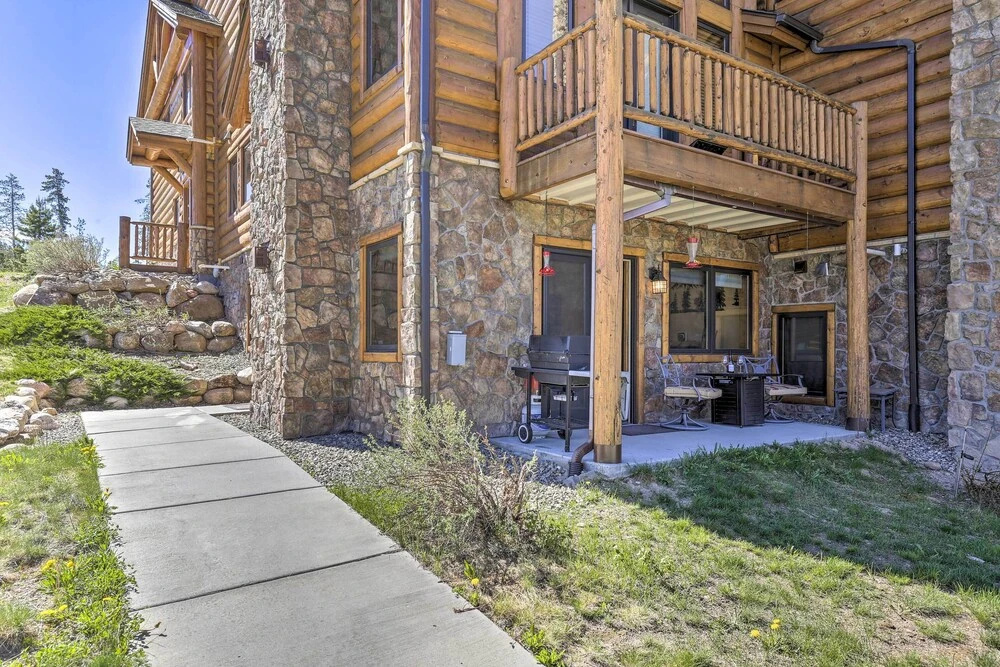 Peaceful Fraser Condo w/ Patio - by Hiking Trails!