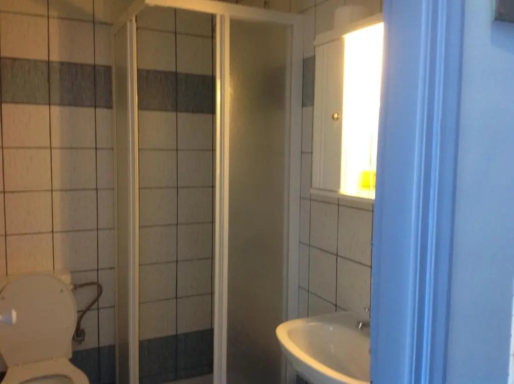 Double room (full double bed)