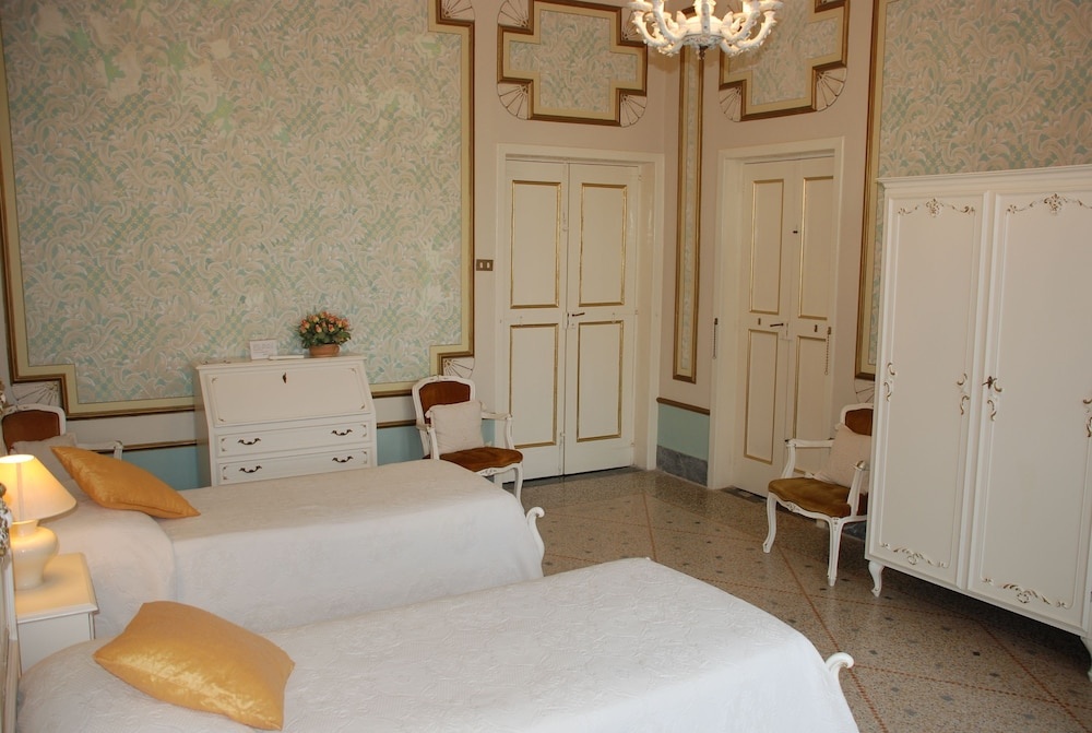 2 Bedrooms Suite