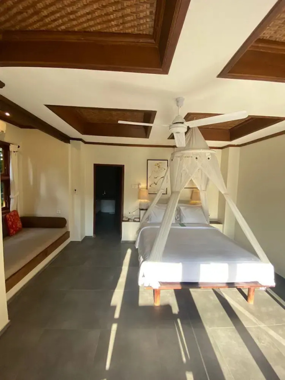 Deluxe Double room with balcony (full double bed)