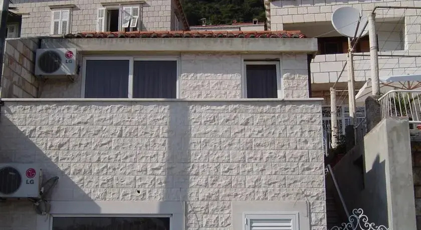 Apartments Ivory