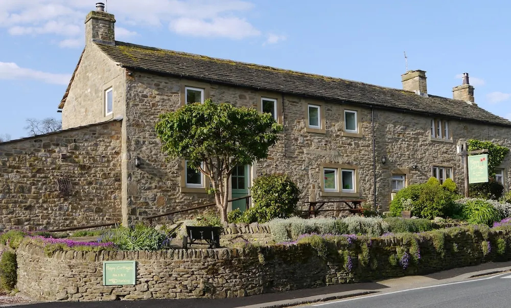 Poppy Cottages