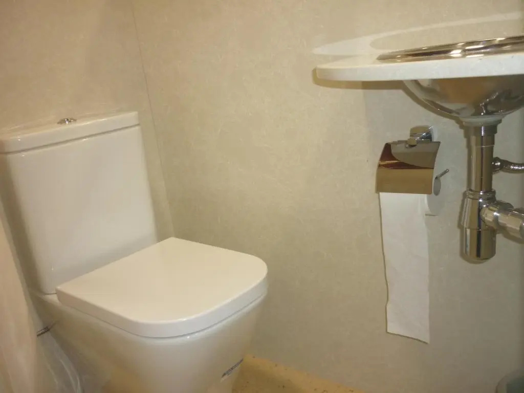Economy room
