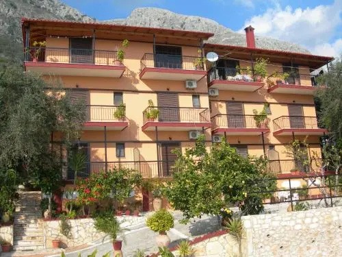 Emilios Apartments