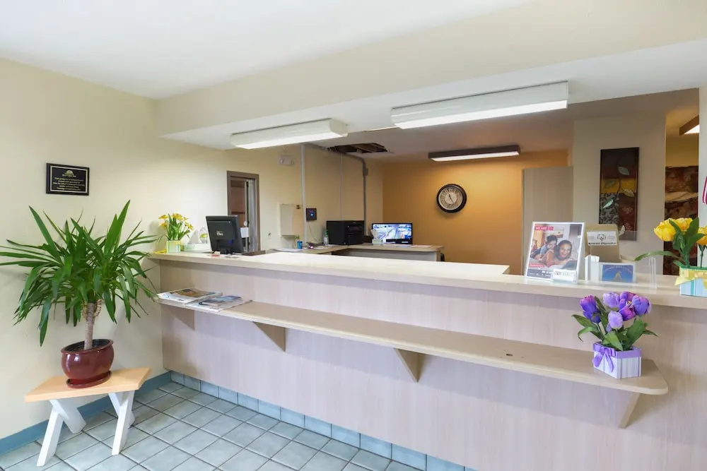 Americas Best Value Inn New Philadelphia
