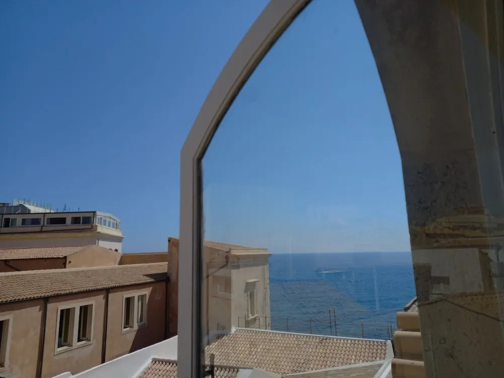 Balcony & Terrace
