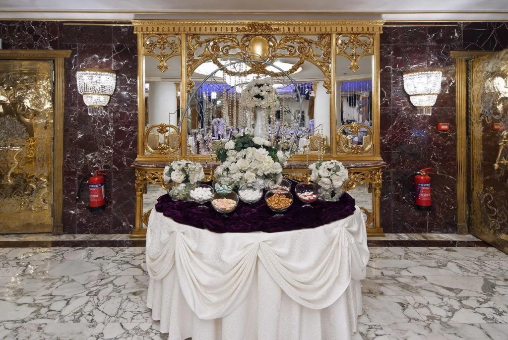Lobby & Reception