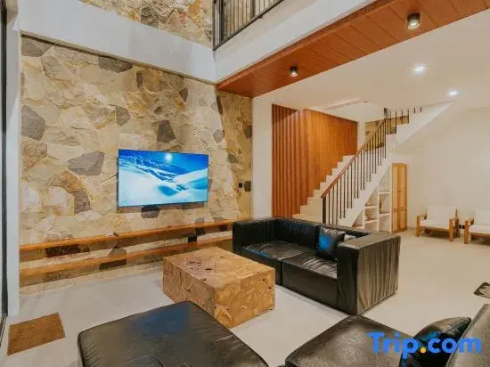 Villa Panda Pandawa - 3 Bedroom Villa with High Ceilings near Pandawa Beach