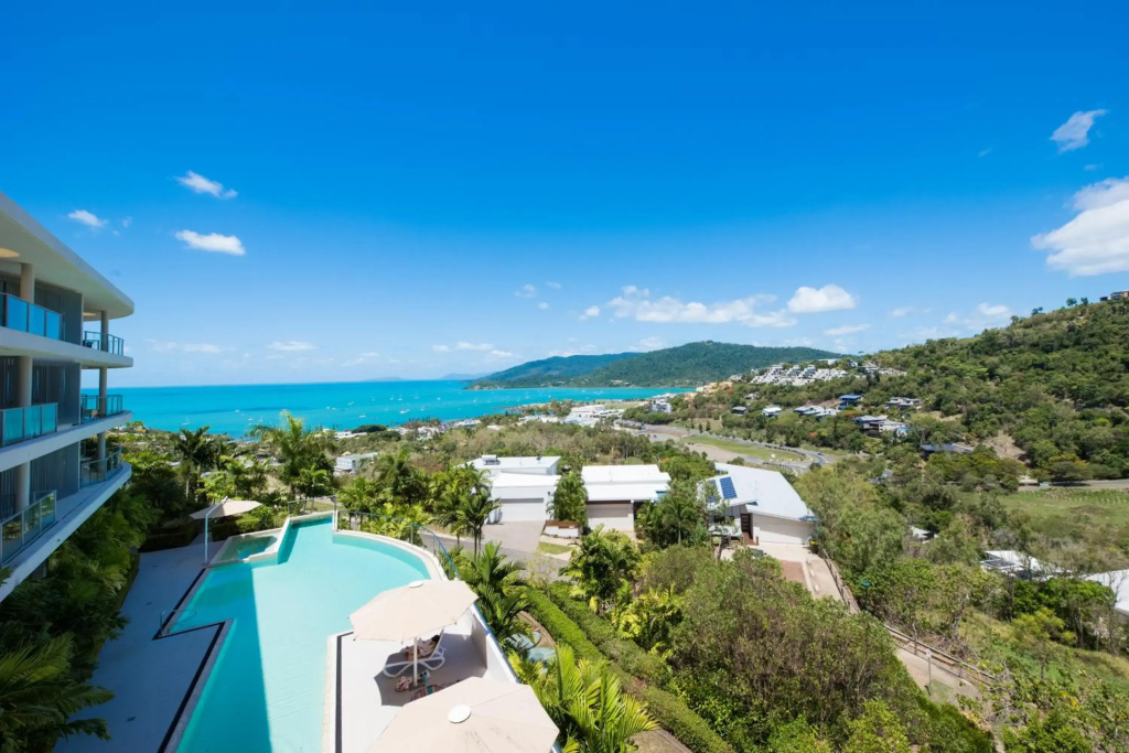 Ocean Dreams On Airlie 2 Bedroom