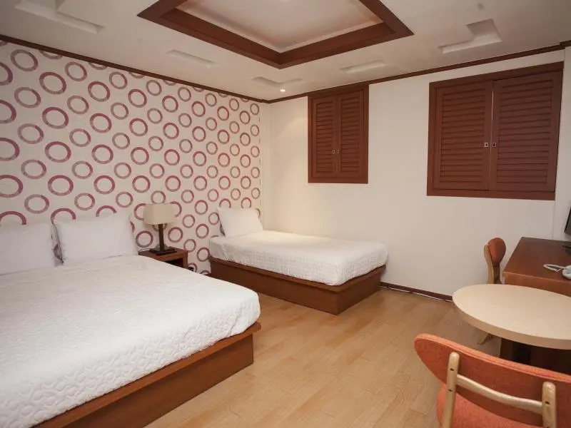 Deluxe Double room (twin beds)