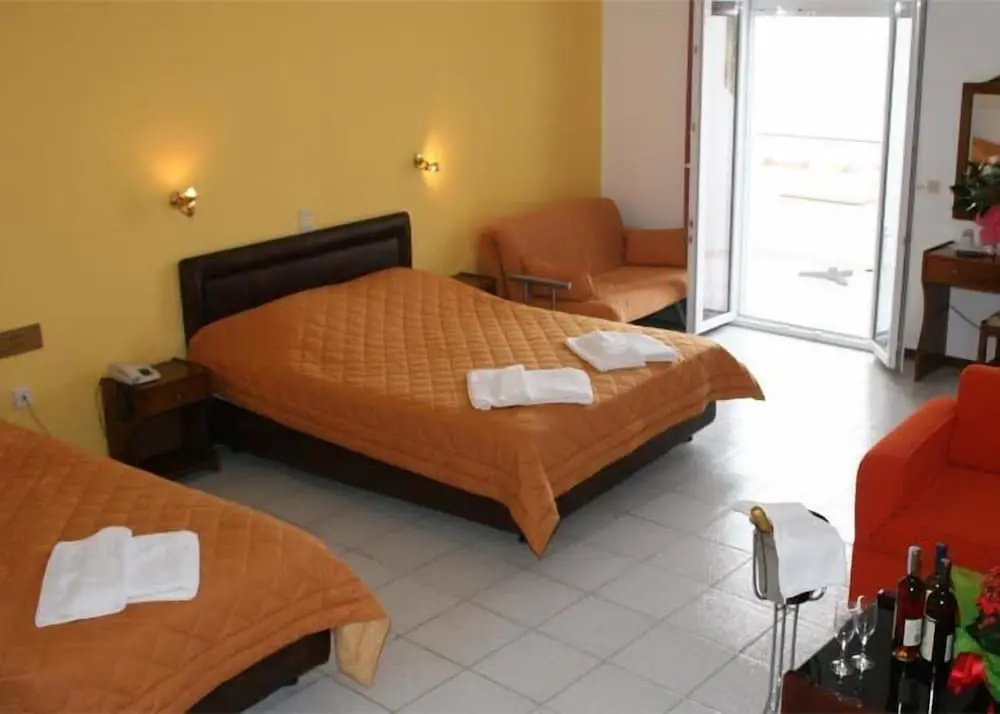 Standard Double room with balcony (full double bed)