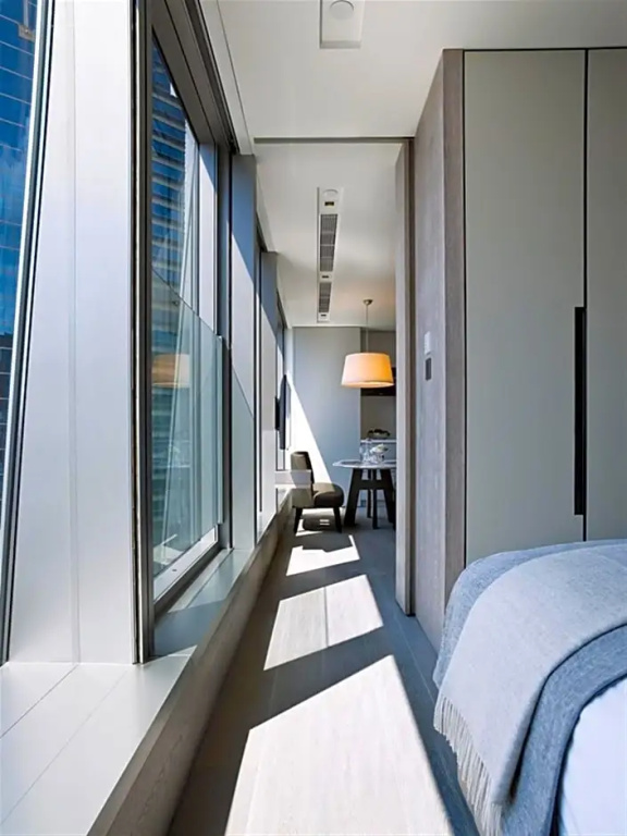 Suite with harbour view