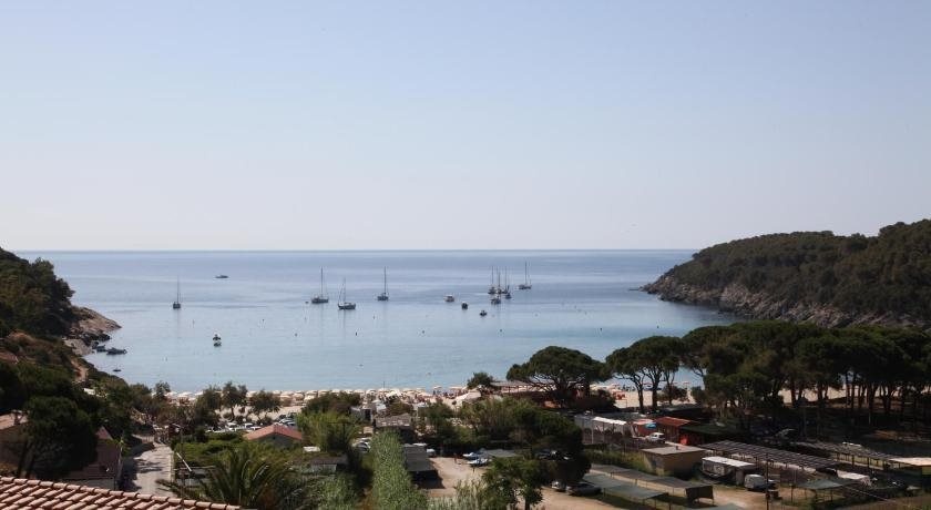 Beach & Waterfront