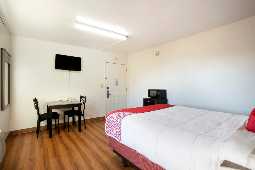 Standard Double room (full double bed)