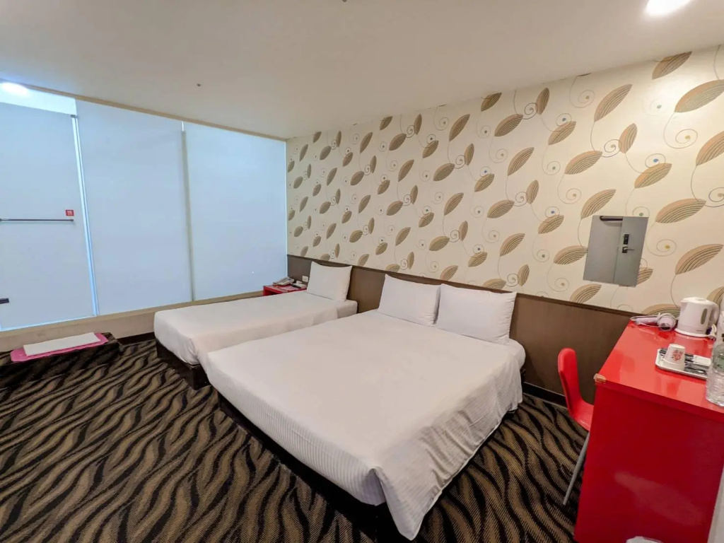 Standard Triple room