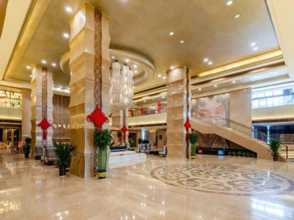 Lobby & Reception
