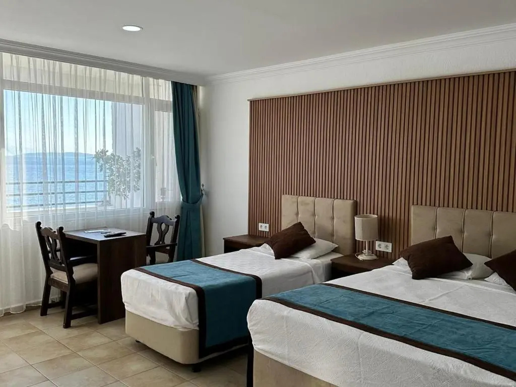 Standard Double room with balcony and with sea view (full double bed)