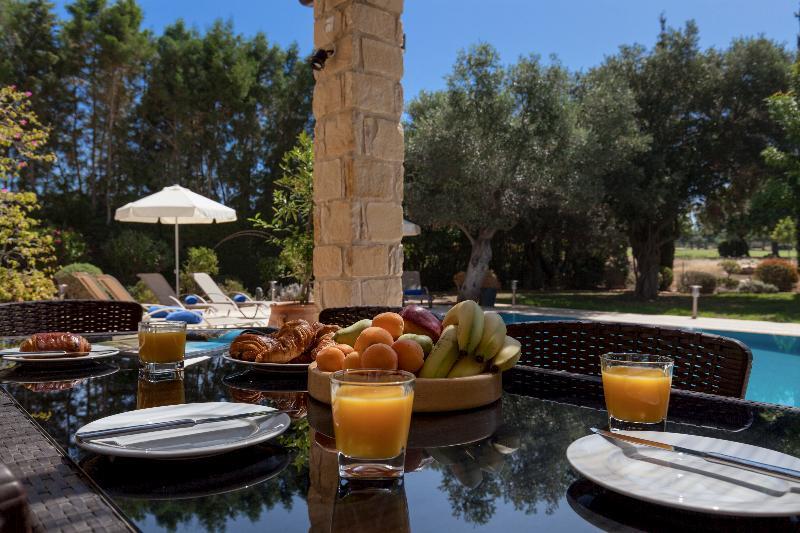 Номер Standard в Aphrodite Hills Residences Superior Villas