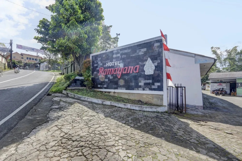 SPOT ON 90156 Hotel Ramayana
