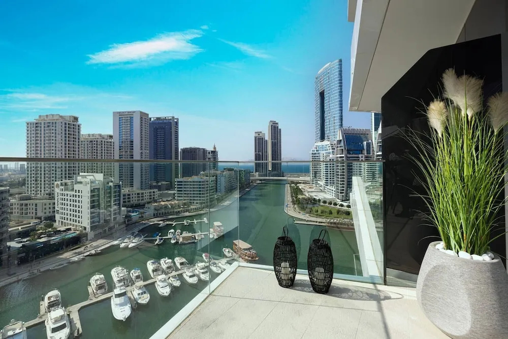 Brand New Apt Modern 1br Amazing Marina Views