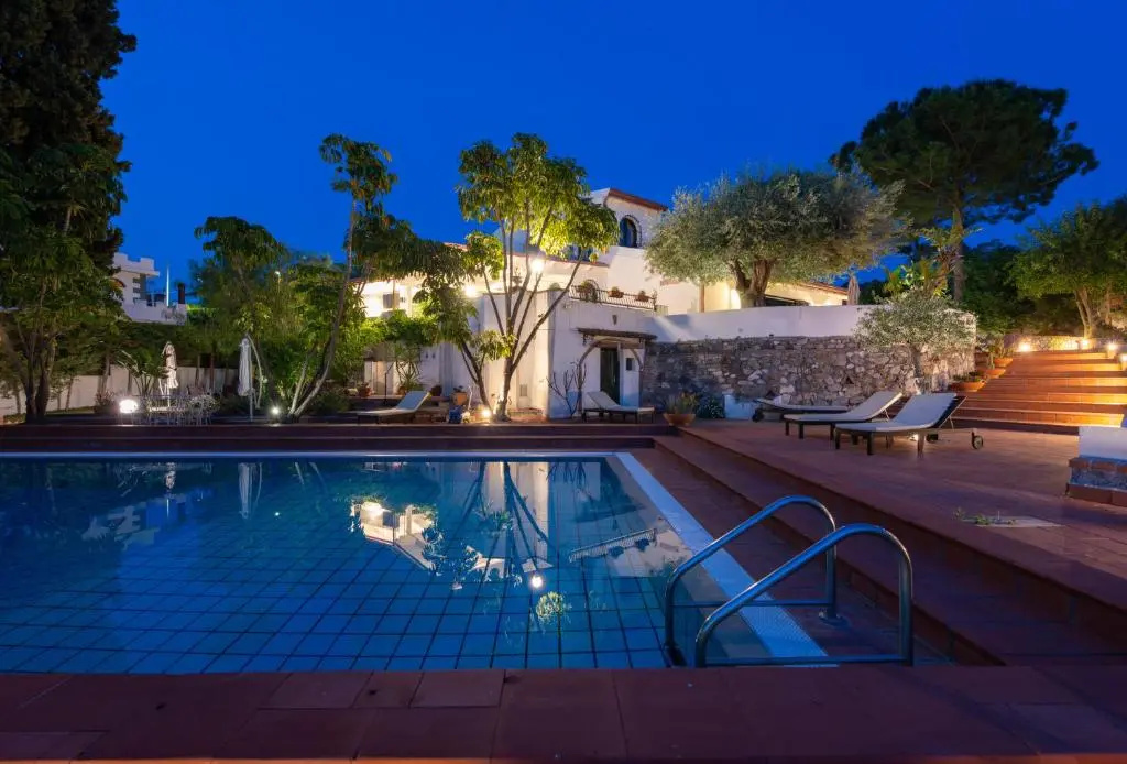 Villa
