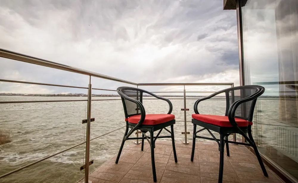 Balcony & Terrace