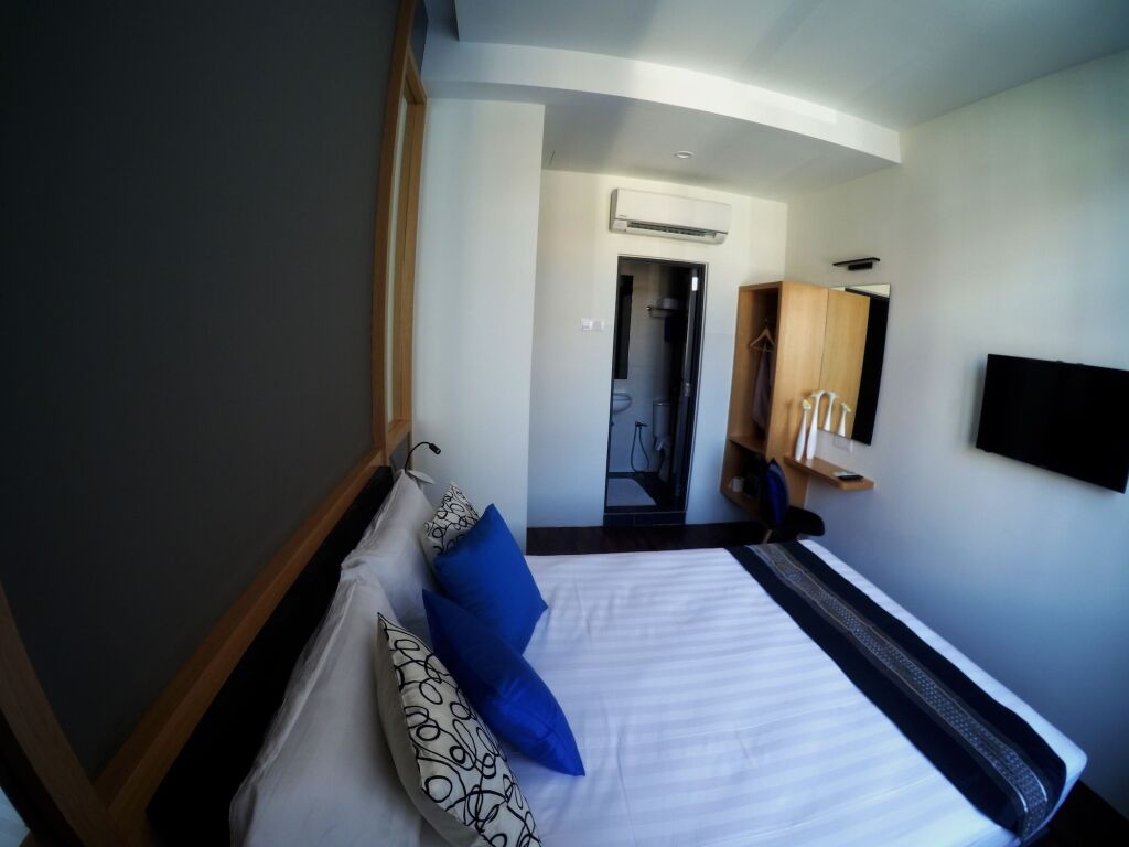 B Street Hotel by null