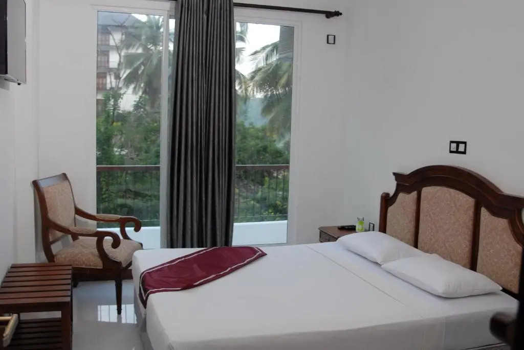 Standard Double room with balcony (full double bed)
