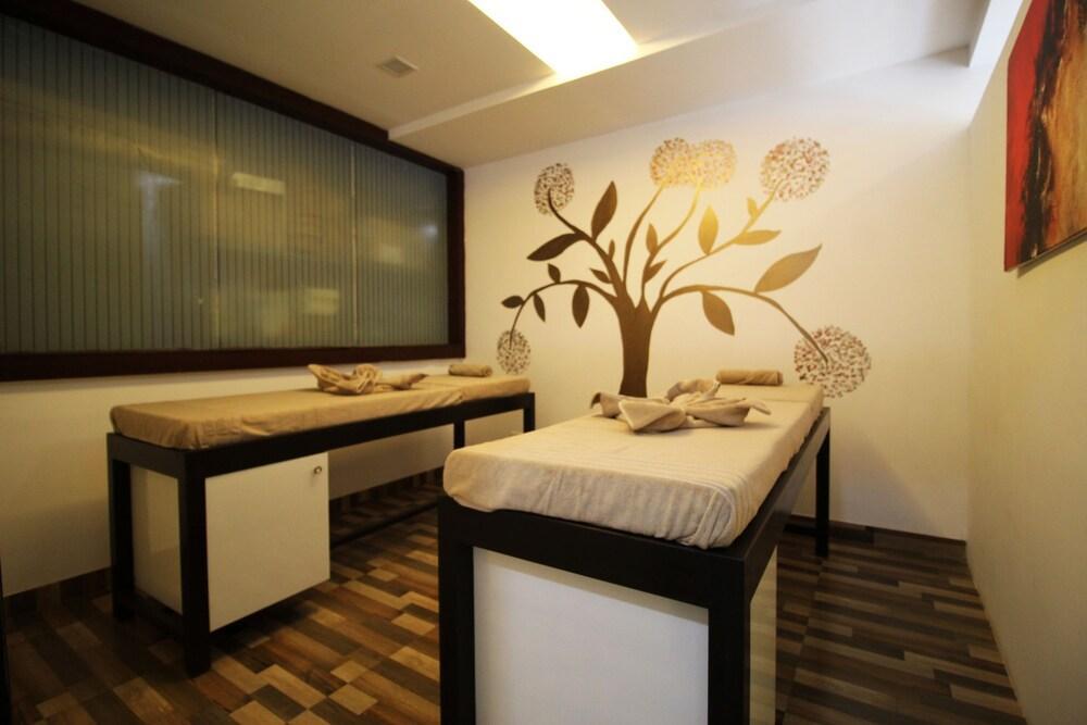 Red Fox Hotel, Morjim, Goa