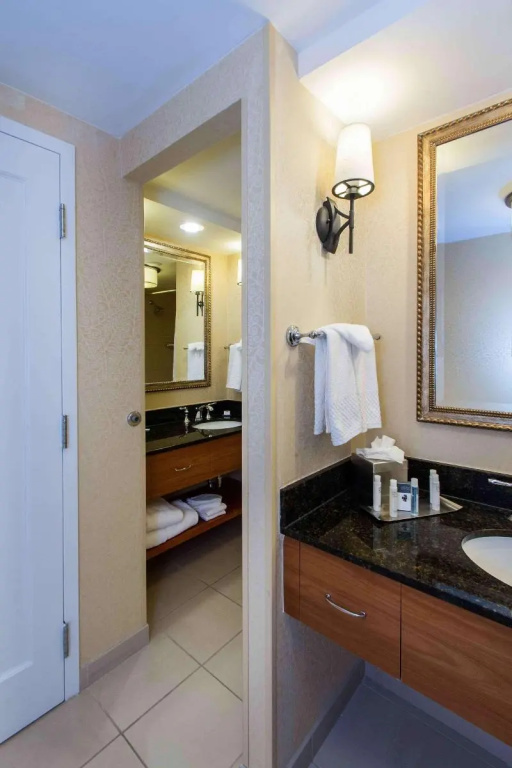 DoubleTree by Hilton Cleveland East Beachwood - Chambres