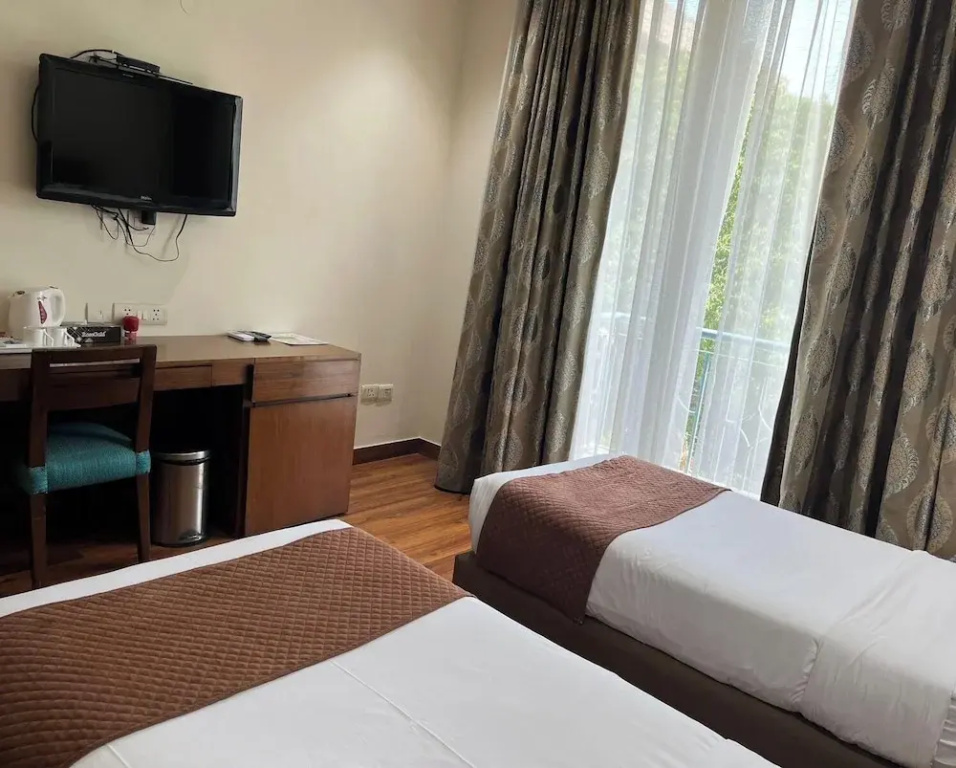 Deluxe Double room with balcony (twin beds)