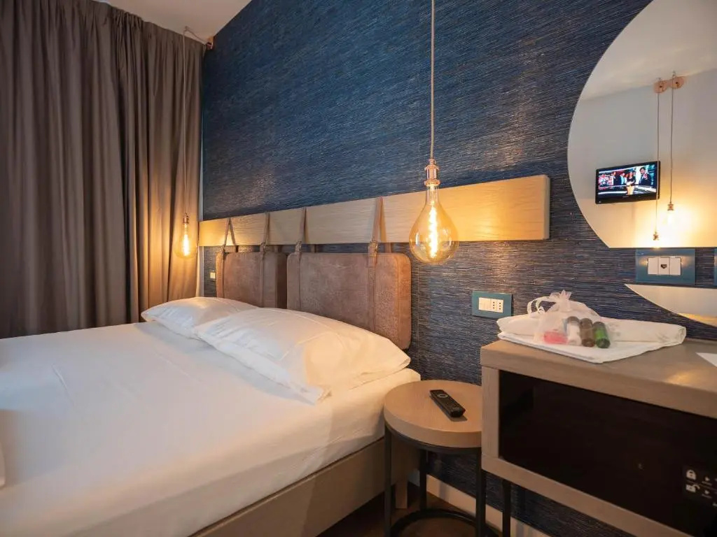 Standard Double room with balcony (full double bed)