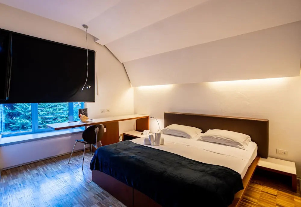 Black Hotel - Chambres