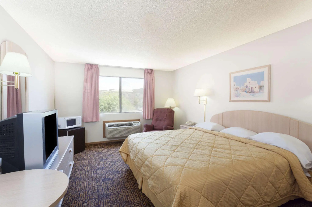 Standard Double room (full double bed)