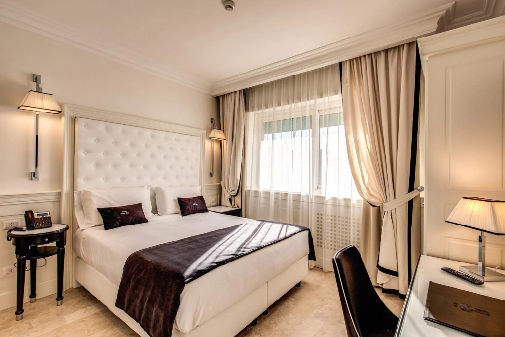 Отель Hotel Domus Mea в Риме