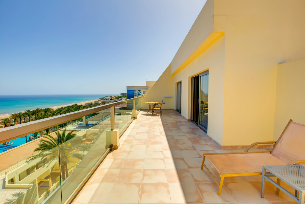 Beach & Waterfront