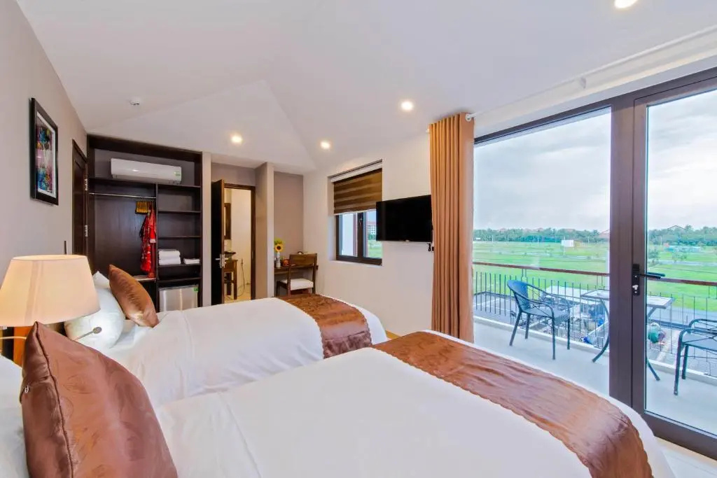 Deluxe Double room (full double bed)