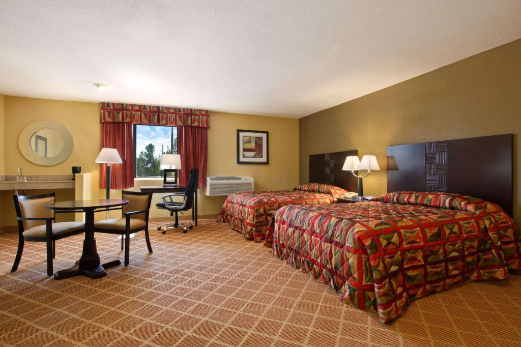 Quadruple Suite