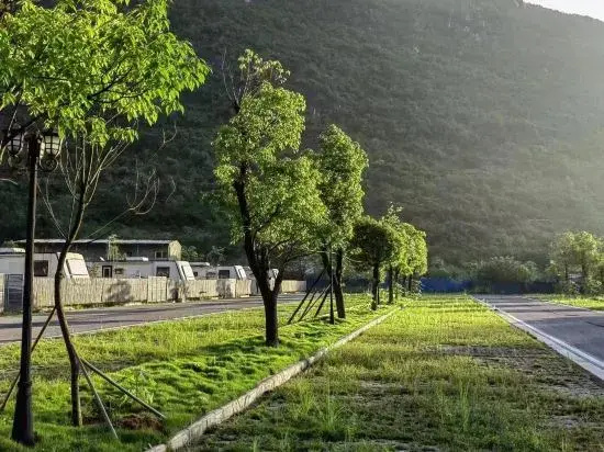 Huangyao Ancient Town RV Travel Homestay