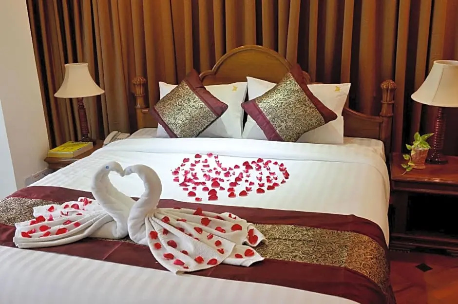 Golden Butterfly Hotel - Chambres