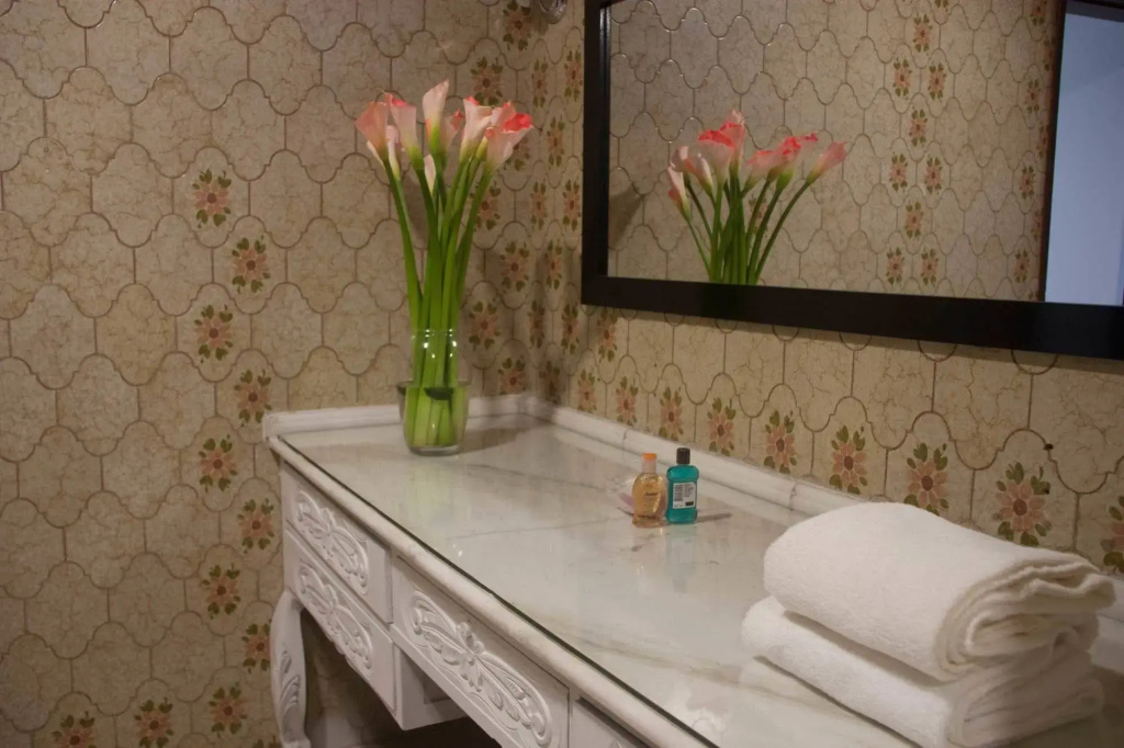 Hotel Chandelier Collection - Général