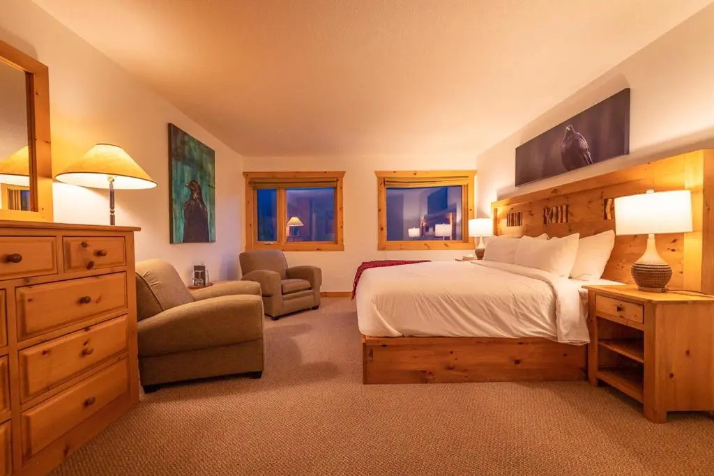 Standard Double room with mountain view (full double bed)
