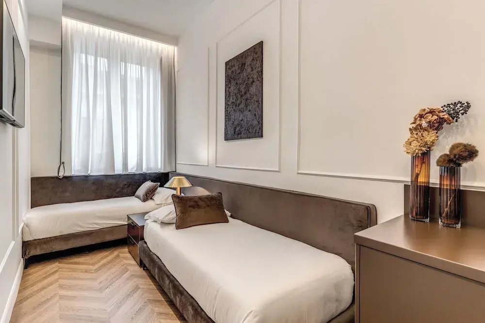 Deluxe Double room with city view (twin beds)