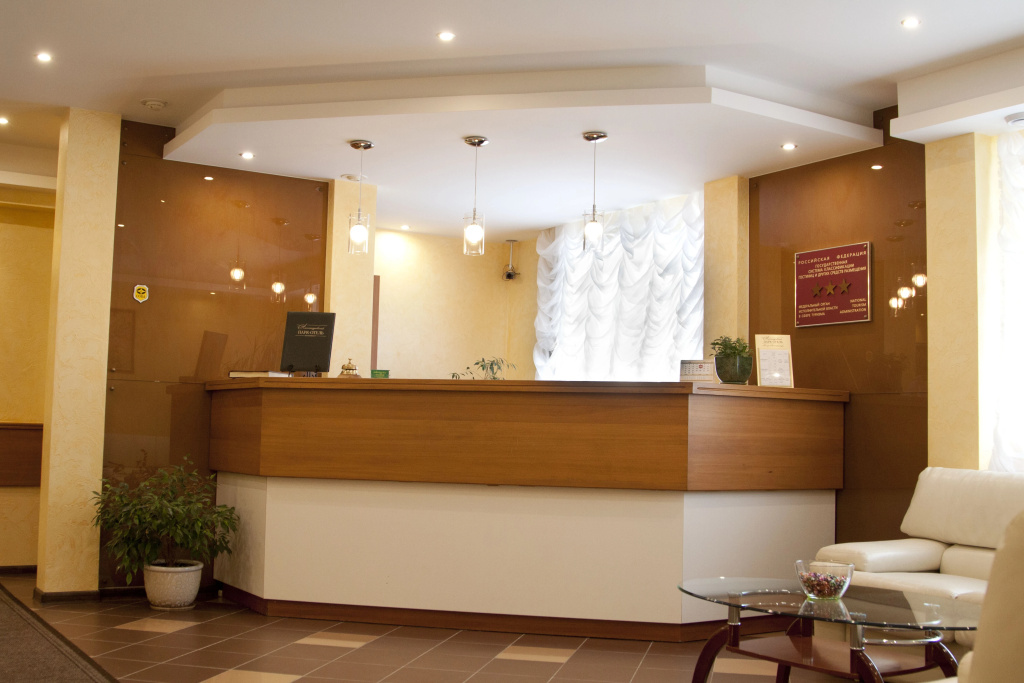 Lobby & Reception