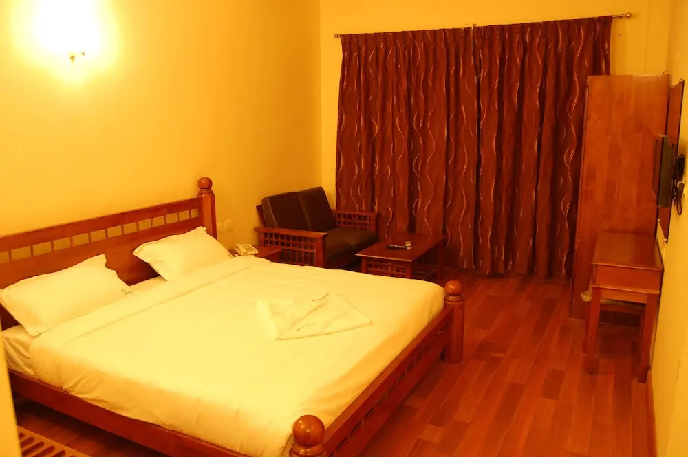Standard Double Club room (full double bed)